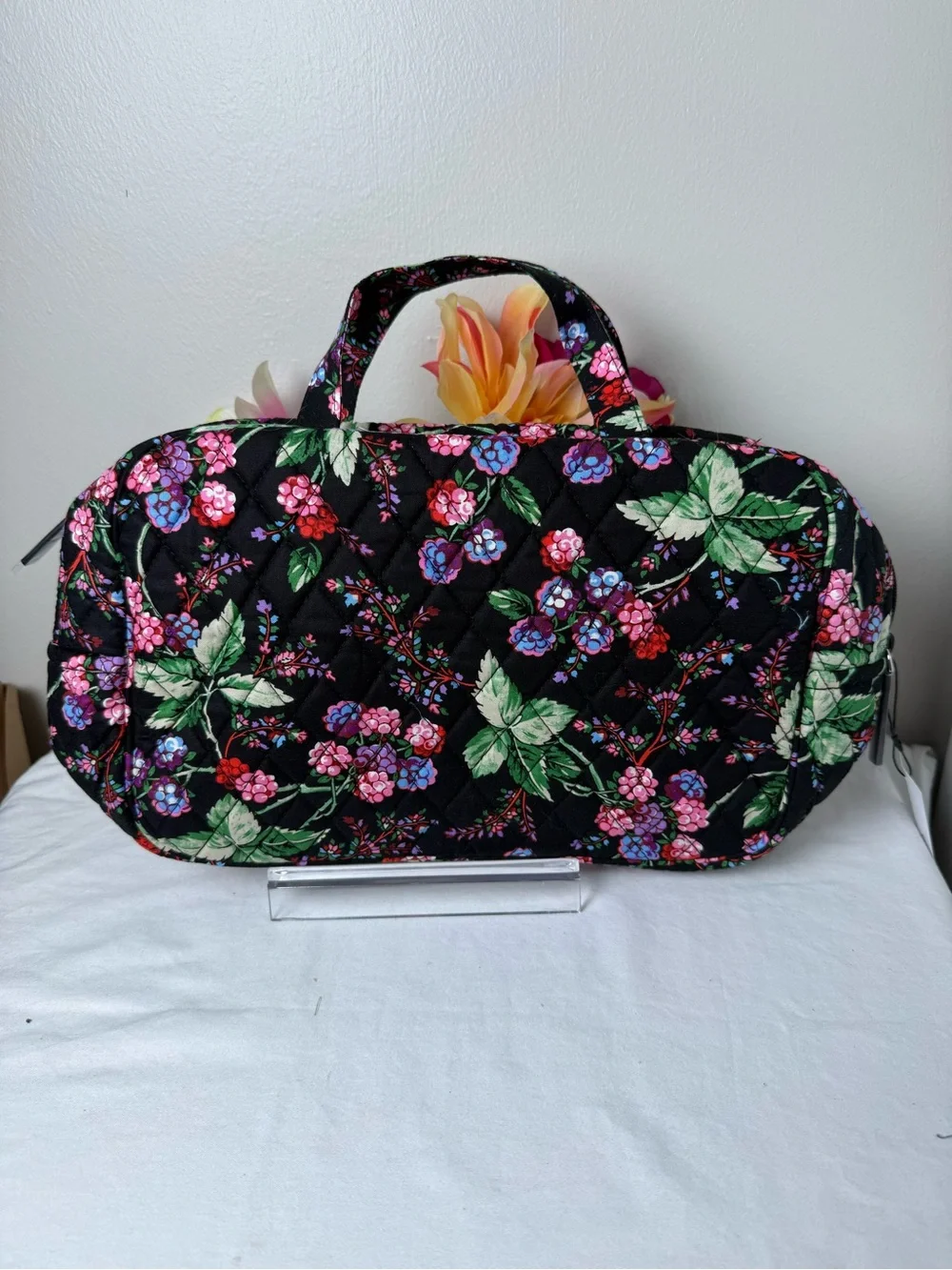 NWT Vera Bradley Winter Berry Grand Cosmetic Retired Pattern